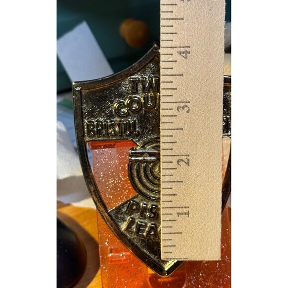 Badge / Trophy Twin County Bristol Plymouth Pistol League Metal Gold in color - Picture 5 of 9